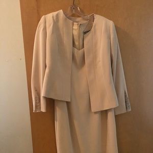 Daymor Couture size 8